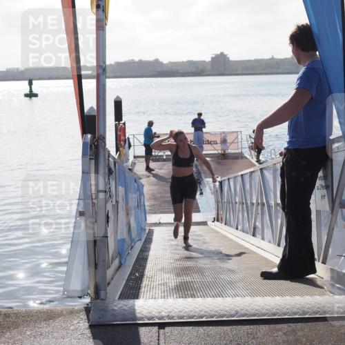 17.08.2025 - KN Förde Triathlon 2025 MichiJ http://msf.ph/oto/8582477 17.08.2025 09:21:52 Schwimmen 244, 212, 215, 242, 244 meine-sportfotos.de