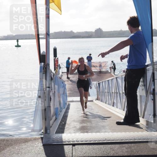 17.08.2025 - KN Förde Triathlon 2025 MichiJ http://msf.ph/oto/8582482 17.08.2025 09:21:52 Schwimmen 244, 212, 215, 242, 244 meine-sportfotos.de