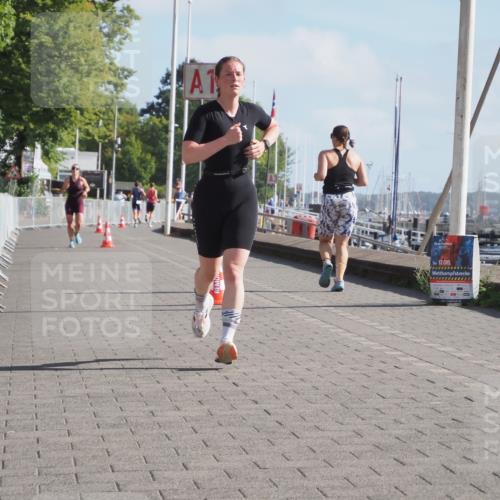 17.08.2025 - KN Förde Triathlon 2025 KatJ http://msf.ph/oto/8582870 17.08.2025 10:03:32 Laufen 126, 148 meine-sportfotos.de