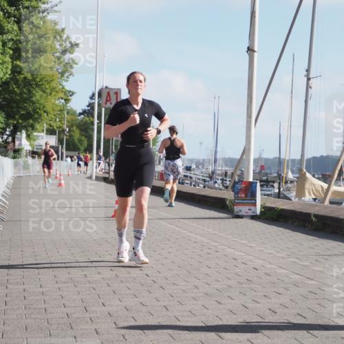 17.08.2025 - KN Förde Triathlon 2025 KatJ http://msf.ph/oto/8582880 17.08.2025 10:03:33 Laufen 126 meine-sportfotos.de