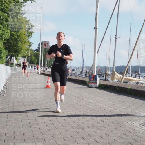 17.08.2025 - KN Förde Triathlon 2025 KatJ http://msf.ph/oto/8582890 17.08.2025 10:03:33 Laufen 126 meine-sportfotos.de