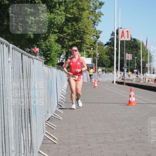17.08.2025 - KN Förde Triathlon 2025 KatJ http://msf.ph/oto/8582917 17.08.2025 12:30:47 Laufen 606 meine-sportfotos.de