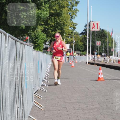 17.08.2025 - KN Förde Triathlon 2025 KatJ http://msf.ph/oto/8582930 17.08.2025 12:30:47 Laufen 606 meine-sportfotos.de