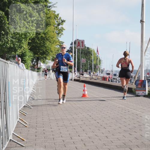 17.08.2025 - KN Förde Triathlon 2025 KatJ http://msf.ph/oto/8583199 17.08.2025 10:05:39 Laufen 104, 145 meine-sportfotos.de