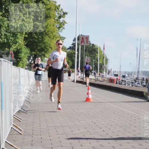 17.08.2025 - KN Förde Triathlon 2025 KatJ http://msf.ph/oto/8583460 17.08.2025 10:06:34 Laufen 105, 122, 166 meine-sportfotos.de