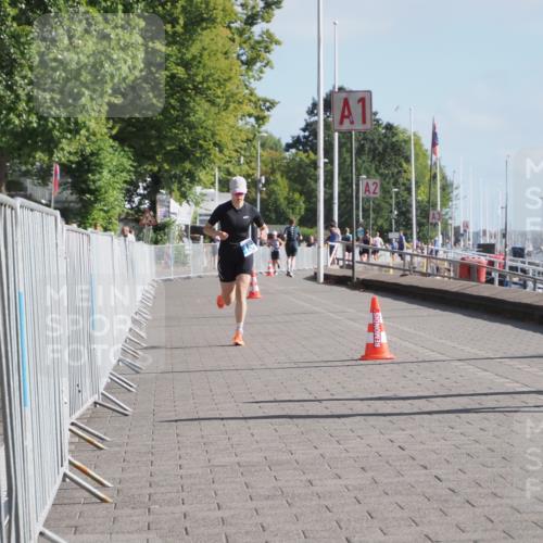 17.08.2025 - KN Förde Triathlon 2025 KatJ http://msf.ph/oto/8583650 17.08.2025 10:07:09 Laufen 150 meine-sportfotos.de