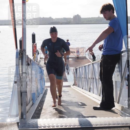 17.08.2025 - KN Förde Triathlon 2025 MichiJ http://msf.ph/oto/8583880 17.08.2025 09:22:04 Schwimmen 212, 215, 242, 244, 210, 212, 213, 215, 224, 242 meine-sportfotos.de