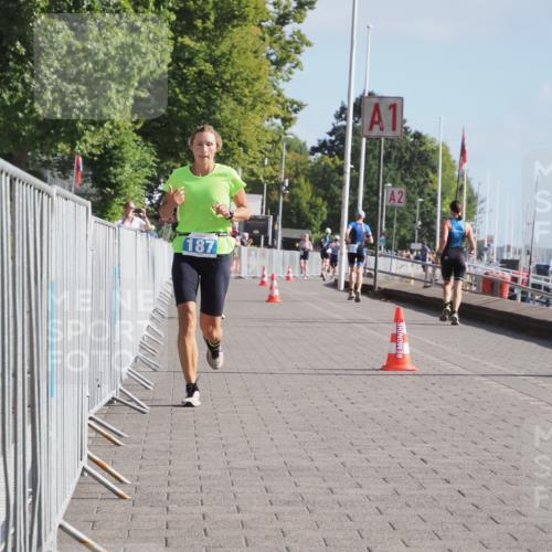 17.08.2025 - KN Förde Triathlon 2025 KatJ http://msf.ph/oto/8583959 17.08.2025 10:08:08 Laufen 187 meine-sportfotos.de