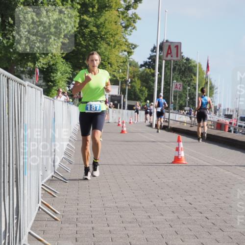 17.08.2025 - KN Förde Triathlon 2025 KatJ http://msf.ph/oto/8583962 17.08.2025 10:08:08 Laufen 187 meine-sportfotos.de