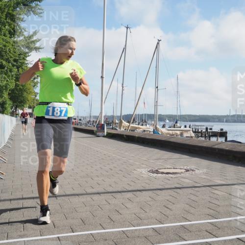 17.08.2025 - KN Förde Triathlon 2025 KatJ http://msf.ph/oto/8584013 17.08.2025 10:08:11 Laufen 143, 187 meine-sportfotos.de
