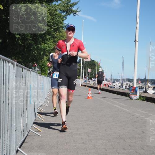 17.08.2025 - KN Förde Triathlon 2025 KatJ http://msf.ph/oto/8584127 17.08.2025 13:25:40 Laufen 413, 466 meine-sportfotos.de