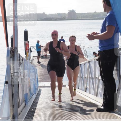 17.08.2025 - KN Förde Triathlon 2025 MichiJ http://msf.ph/oto/8584134 17.08.2025 09:22:15 Schwimmen 210, 213, 215, 224, 242, 111, 208, 213, 224 meine-sportfotos.de