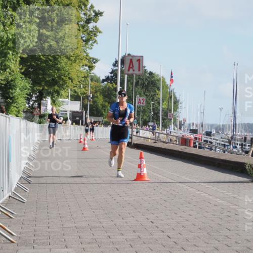 17.08.2025 - KN Förde Triathlon 2025 KatJ http://msf.ph/oto/8584226 17.08.2025 10:09:07 Laufen 109 meine-sportfotos.de