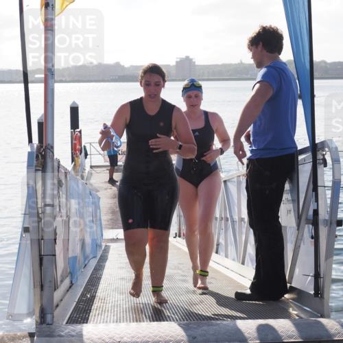 17.08.2025 - KN Förde Triathlon 2025 MichiJ http://msf.ph/oto/8584261 17.08.2025 09:22:27 Schwimmen 111, 208, 213, 111, 221, 235 meine-sportfotos.de