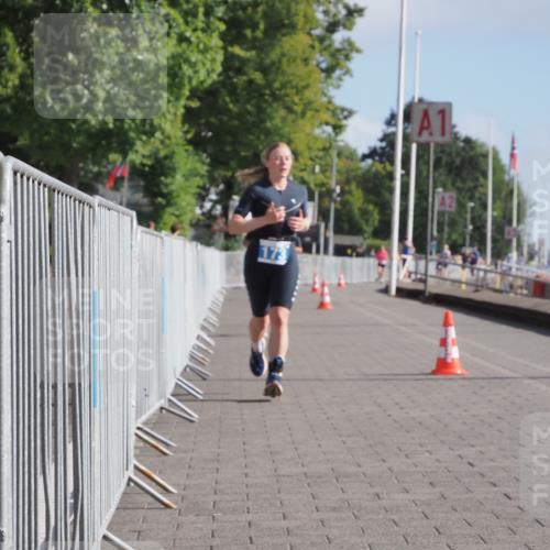 17.08.2025 - KN Förde Triathlon 2025 KatJ http://msf.ph/oto/8584300 17.08.2025 10:09:16 Laufen 109, 144, 173 meine-sportfotos.de