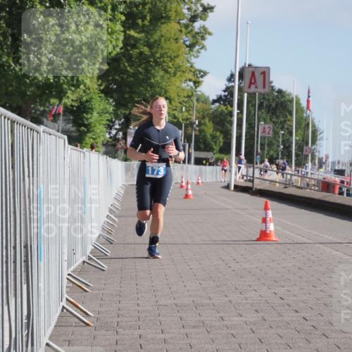 17.08.2025 - KN Förde Triathlon 2025 KatJ http://msf.ph/oto/8584303 17.08.2025 10:09:16 Laufen 109, 144, 173 meine-sportfotos.de