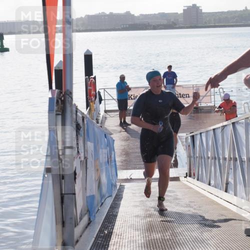 17.08.2025 - KN Förde Triathlon 2025 MichiJ http://msf.ph/oto/8584315 17.08.2025 09:22:30 Schwimmen 111, 208, 221, 235 meine-sportfotos.de
