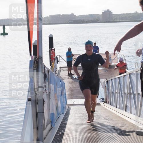 17.08.2025 - KN Förde Triathlon 2025 MichiJ http://msf.ph/oto/8584323 17.08.2025 09:22:31 Schwimmen 111, 208, 221, 221, 235, 246 meine-sportfotos.de