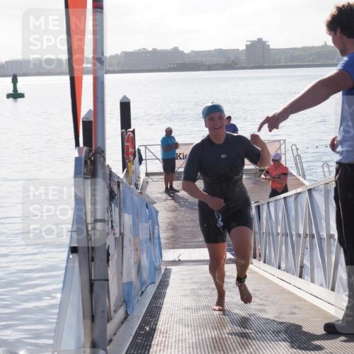 17.08.2025 - KN Förde Triathlon 2025 MichiJ http://msf.ph/oto/8584330 17.08.2025 09:22:31 Schwimmen 111, 208, 221, 221, 235, 246 meine-sportfotos.de