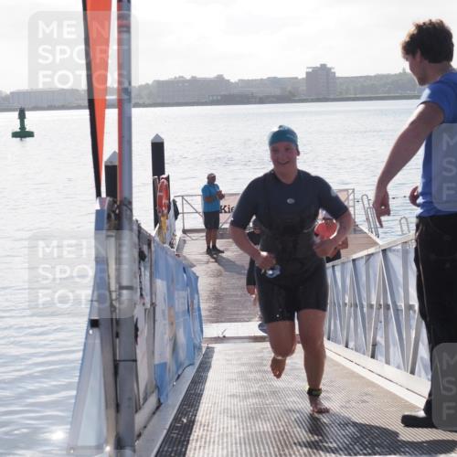 17.08.2025 - KN Förde Triathlon 2025 MichiJ http://msf.ph/oto/8584337 17.08.2025 09:22:31 Schwimmen 111, 208, 221, 221, 235, 246 meine-sportfotos.de