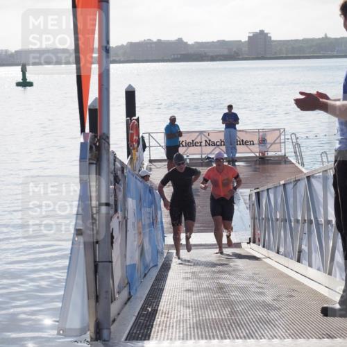 17.08.2025 - KN Förde Triathlon 2025 MichiJ http://msf.ph/oto/8584366 17.08.2025 09:22:33 Schwimmen 111, 208, 221, 235, 221, 235, 246 meine-sportfotos.de