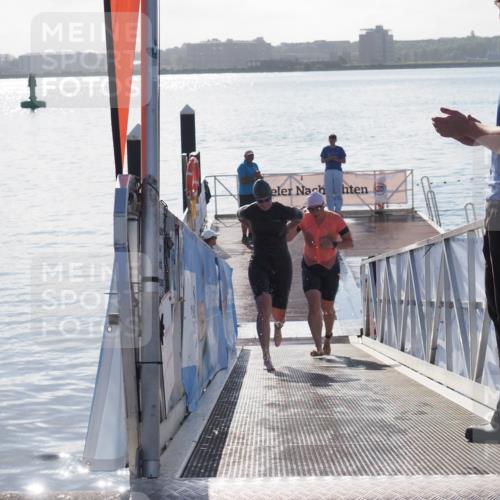 17.08.2025 - KN Förde Triathlon 2025 MichiJ http://msf.ph/oto/8584378 17.08.2025 09:22:33 Schwimmen 111, 208, 221, 235, 221, 235, 246 meine-sportfotos.de