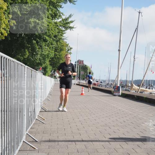 17.08.2025 - KN Förde Triathlon 2025 KatJ http://msf.ph/oto/8584387 17.08.2025 10:09:23 Laufen 144, 162, 173 meine-sportfotos.de
