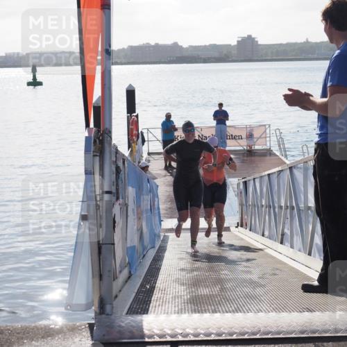 17.08.2025 - KN Förde Triathlon 2025 MichiJ http://msf.ph/oto/8584388 17.08.2025 09:22:34 Schwimmen 111, 208, 221, 235, 221, 235, 246 meine-sportfotos.de