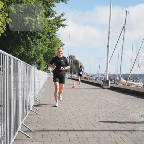 17.08.2025 - KN Förde Triathlon 2025 KatJ http://msf.ph/oto/8584393 17.08.2025 10:09:23 Laufen 144, 162, 173 meine-sportfotos.de