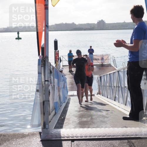 17.08.2025 - KN Förde Triathlon 2025 MichiJ http://msf.ph/oto/8584396 17.08.2025 09:22:34 Schwimmen 111, 208, 221, 235, 221, 235, 246 meine-sportfotos.de