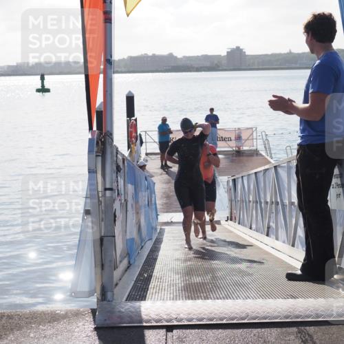 17.08.2025 - KN Förde Triathlon 2025 MichiJ http://msf.ph/oto/8584398 17.08.2025 09:22:34 Schwimmen 111, 208, 221, 235, 221, 235, 246 meine-sportfotos.de