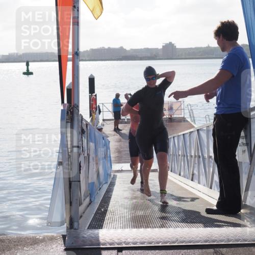 17.08.2025 - KN Förde Triathlon 2025 MichiJ http://msf.ph/oto/8584424 17.08.2025 09:22:35 Schwimmen 111, 208, 221, 235, 221, 235, 246 meine-sportfotos.de