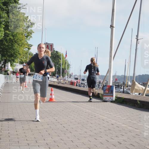 17.08.2025 - KN Förde Triathlon 2025 KatJ http://msf.ph/oto/8584427 17.08.2025 10:09:28 Laufen 136, 144, 162 meine-sportfotos.de