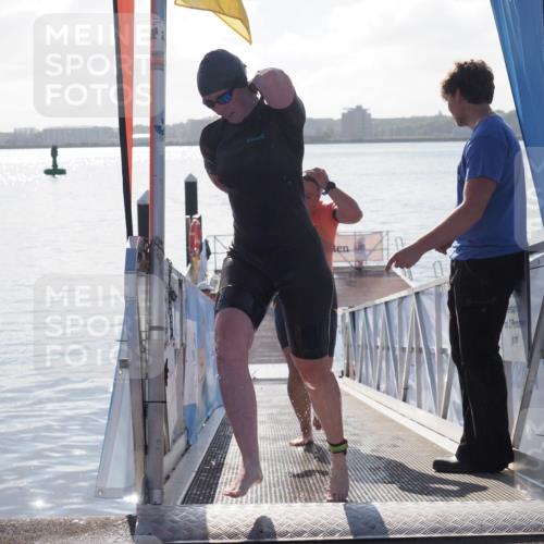 17.08.2025 - KN Förde Triathlon 2025 MichiJ http://msf.ph/oto/8584456 17.08.2025 09:22:36 Schwimmen 111, 208, 221, 235, 221, 235, 246, 249 meine-sportfotos.de