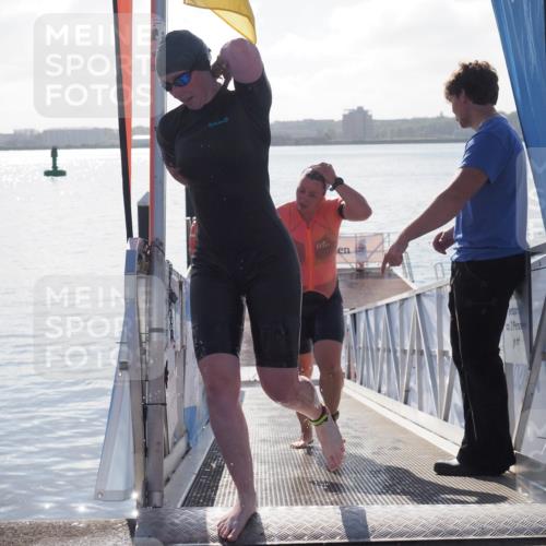 17.08.2025 - KN Förde Triathlon 2025 MichiJ http://msf.ph/oto/8584460 17.08.2025 09:22:36 Schwimmen 111, 208, 221, 235, 221, 235, 246, 249 meine-sportfotos.de