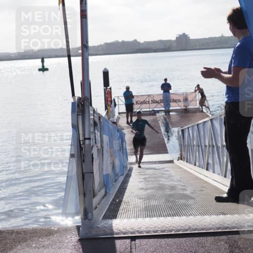 17.08.2025 - KN Förde Triathlon 2025 MichiJ http://msf.ph/oto/8584503 17.08.2025 09:22:44 Schwimmen 221, 235, 246, 246, 249 meine-sportfotos.de