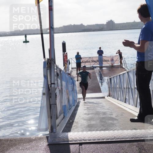 17.08.2025 - KN Förde Triathlon 2025 MichiJ http://msf.ph/oto/8584516 17.08.2025 09:22:44 Schwimmen 221, 235, 246, 246, 249 meine-sportfotos.de