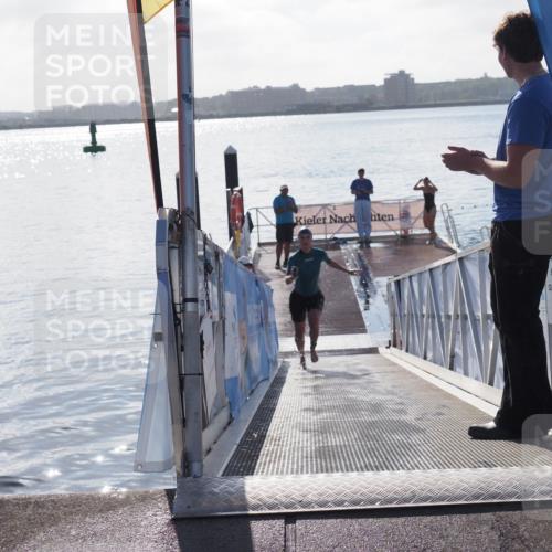 17.08.2025 - KN Förde Triathlon 2025 MichiJ http://msf.ph/oto/8584525 17.08.2025 09:22:45 Schwimmen 221, 235, 246, 246, 249 meine-sportfotos.de