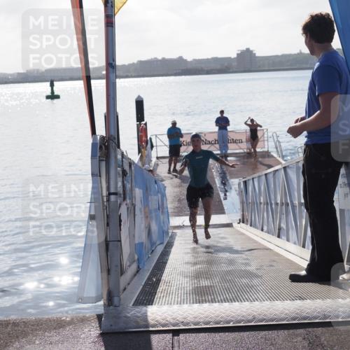 17.08.2025 - KN Förde Triathlon 2025 MichiJ http://msf.ph/oto/8584550 17.08.2025 09:22:45 Schwimmen 221, 235, 246, 246, 249 meine-sportfotos.de