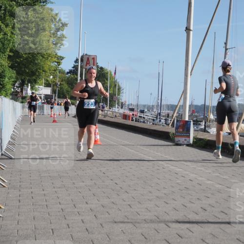 17.08.2025 - KN Förde Triathlon 2025 KatJ http://msf.ph/oto/8584581 17.08.2025 10:33:30 Laufen 223 meine-sportfotos.de