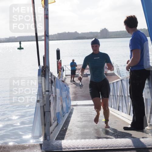 17.08.2025 - KN Förde Triathlon 2025 MichiJ http://msf.ph/oto/8584599 17.08.2025 09:22:47 Schwimmen 235, 246, 234, 246, 249 meine-sportfotos.de