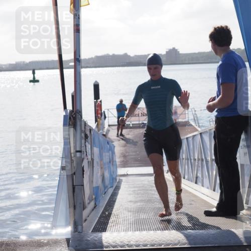 17.08.2025 - KN Förde Triathlon 2025 MichiJ http://msf.ph/oto/8584604 17.08.2025 09:22:47 Schwimmen 235, 246, 234, 246, 249 meine-sportfotos.de