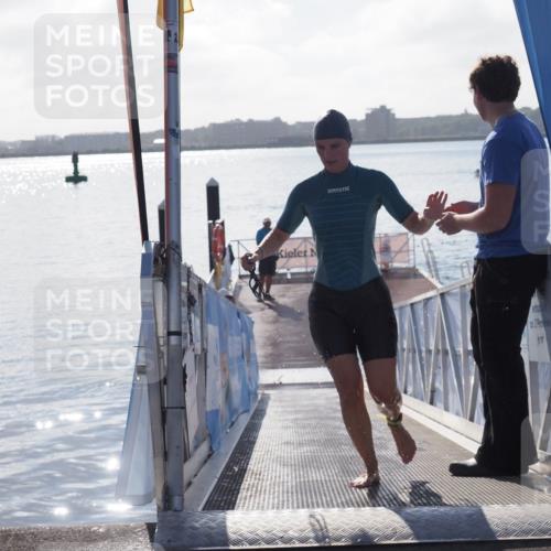 17.08.2025 - KN Förde Triathlon 2025 MichiJ http://msf.ph/oto/8584610 17.08.2025 09:22:47 Schwimmen 235, 246, 234, 246, 249 meine-sportfotos.de