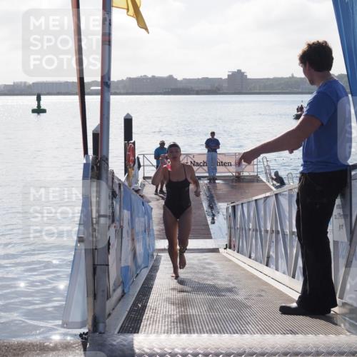 17.08.2025 - KN Förde Triathlon 2025 MichiJ http://msf.ph/oto/8584675 17.08.2025 09:22:51 Schwimmen 246, 249, 234, 249 meine-sportfotos.de