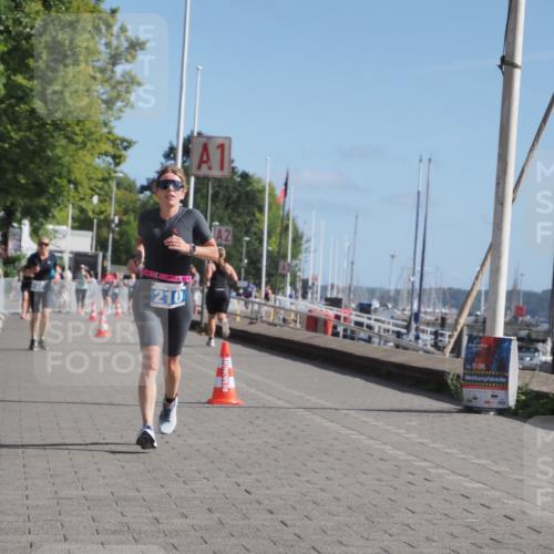 17.08.2025 - KN Förde Triathlon 2025 KatJ http://msf.ph/oto/8584847 17.08.2025 10:33:47 Laufen 210 meine-sportfotos.de