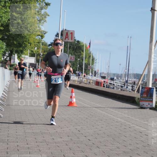 17.08.2025 - KN Förde Triathlon 2025 KatJ http://msf.ph/oto/8584856 17.08.2025 10:33:47 Laufen 210 meine-sportfotos.de
