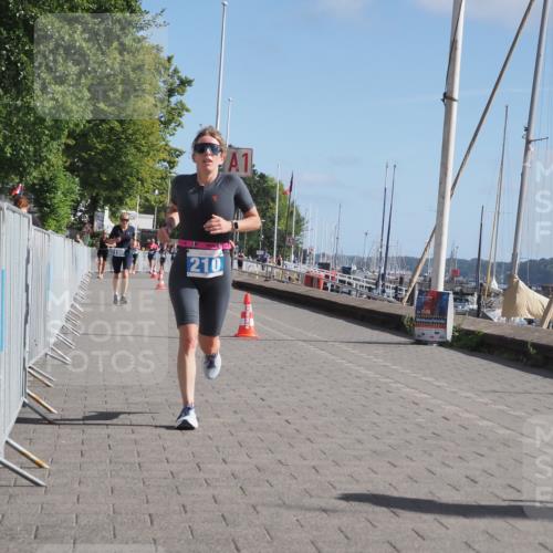 17.08.2025 - KN Förde Triathlon 2025 KatJ http://msf.ph/oto/8584885 17.08.2025 10:33:48 Laufen 190, 210 meine-sportfotos.de