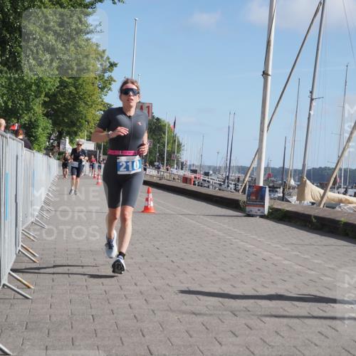17.08.2025 - KN Förde Triathlon 2025 KatJ http://msf.ph/oto/8584895 17.08.2025 10:33:49 Laufen 190, 210 meine-sportfotos.de
