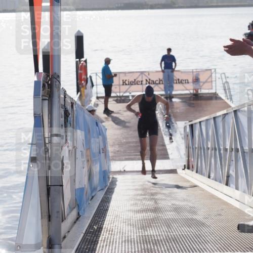 17.08.2025 - KN Förde Triathlon 2025 MichiJ http://msf.ph/oto/8585069 17.08.2025 09:23:25 Schwimmen 218, 225, 237, 218 meine-sportfotos.de