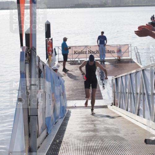 17.08.2025 - KN Förde Triathlon 2025 MichiJ http://msf.ph/oto/8585073 17.08.2025 09:23:25 Schwimmen 218, 225, 237, 218 meine-sportfotos.de